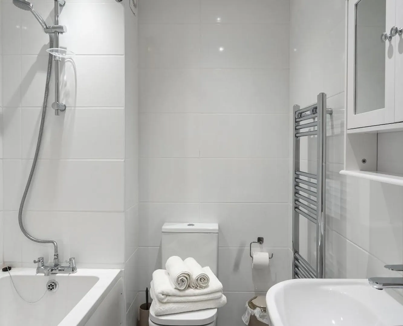 Beautiful Flat Near Central London - Entire Flat - Equipped Kitchen - Private Bathroom